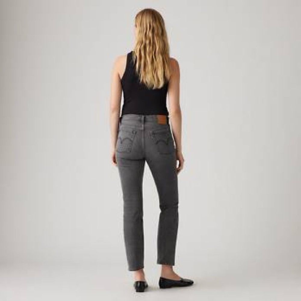 Levi's Women's Charcoal Straight Leg Jeans